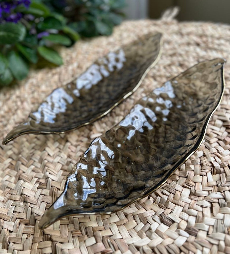 ظرف پذیرایی بلور مدل برگ لب طلا