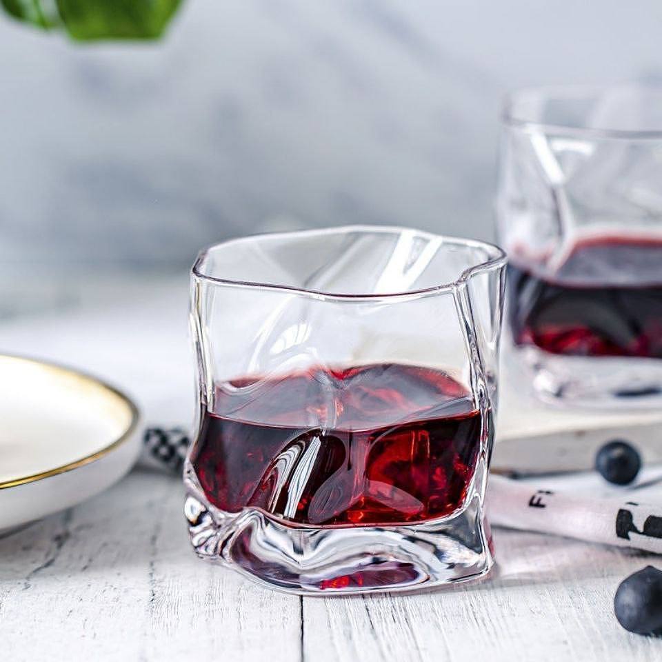 لیوان دفرمه یا مچاله برند دلی گلس deli glass دست ۶ عددی