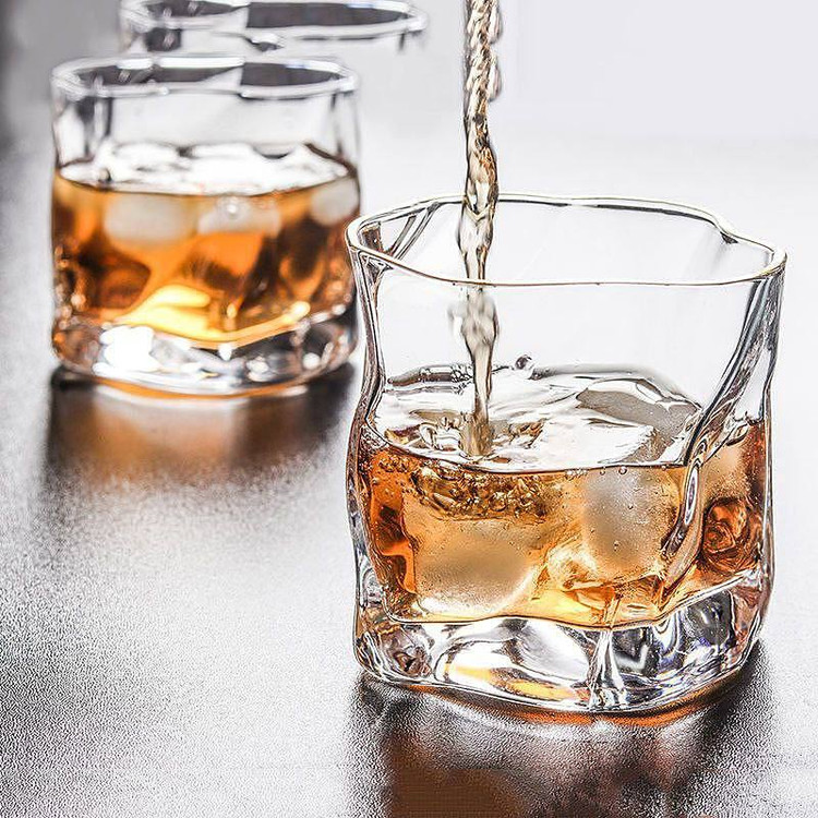 لیوان دفرمه یا مچاله برند دلی گلس deli glass دست ۶ عددی