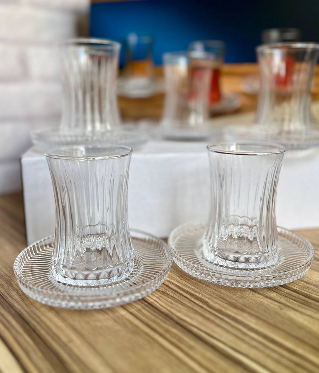 ست استکان و نعلبکی طرح الیسا برند دیاموندس diamonds