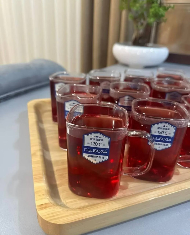 ماگ و لیوان پیرکس مربع از برند دلی deli glass