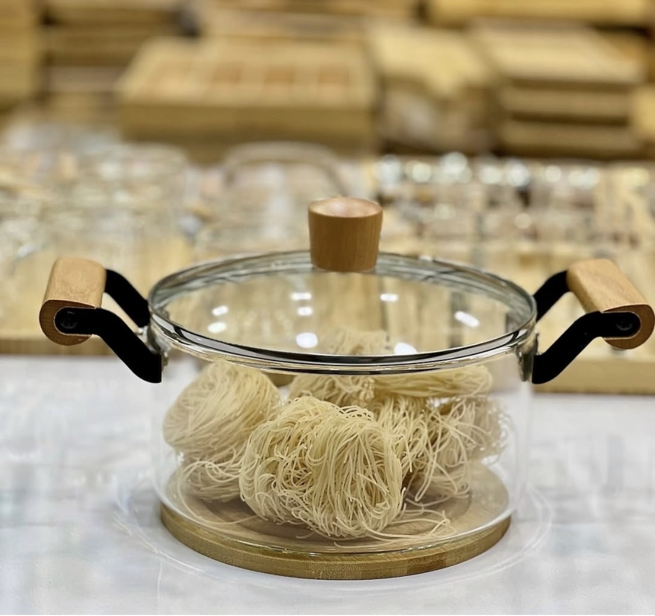 قابلمه پیرکس دسته بامبو