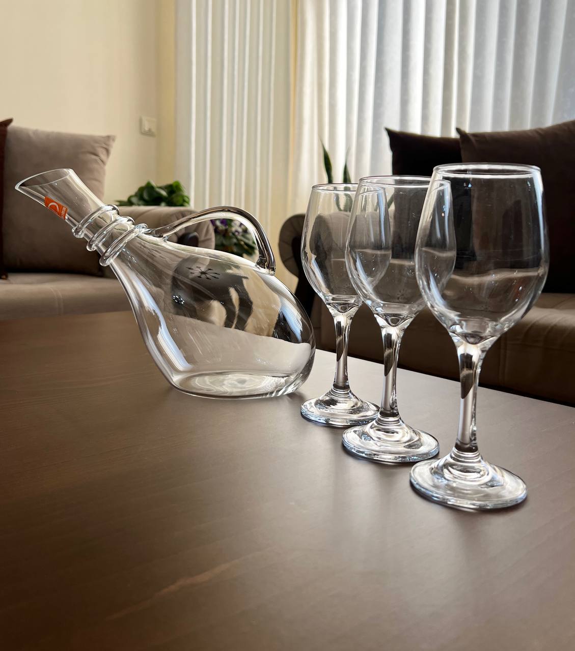 ست تنگ و گیلاس خوری