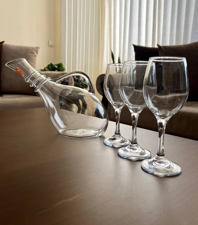 ست تنگ و گیلاس خوری