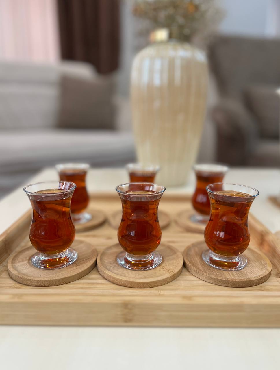 استکان و فنجان کمر باریک پایه دار