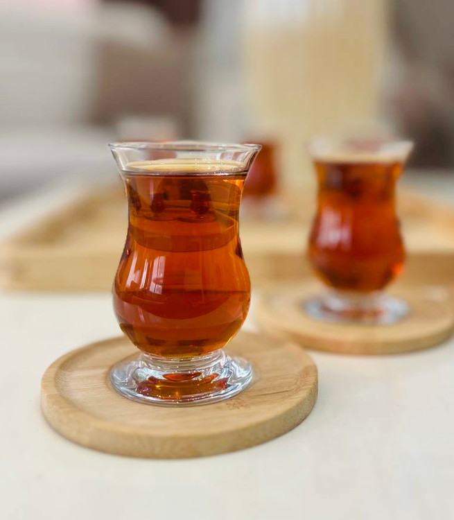 استکان و فنجان کمر باریک پایه دار پاشاباغچه