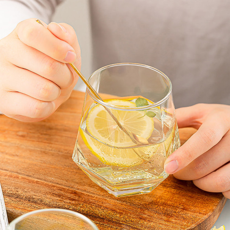 نیم لیوان چند ضلعی