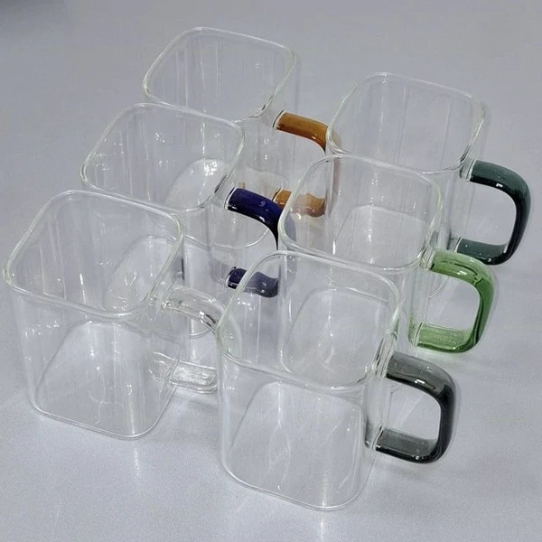 لیوان مربع پیرکس دسته رنگی برند دلی گلس deli glass