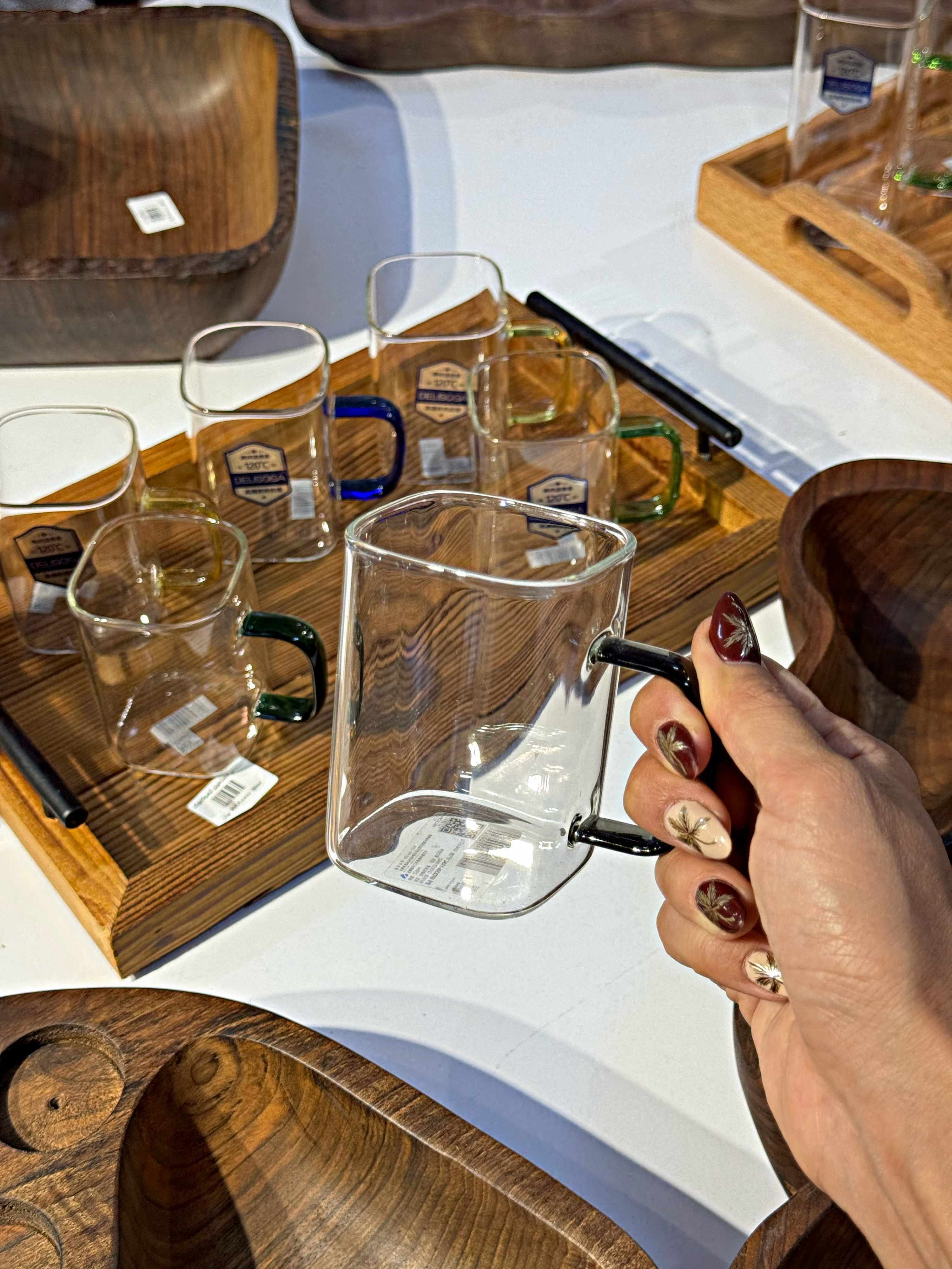 لیوان و ماگ مربع پیرکس دسته رنگی برند دلی گلس deli glass