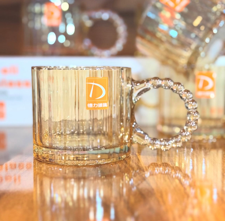 لیوان و ماگ دسته مرواریدی شامپاینی دلی گلس deli glass