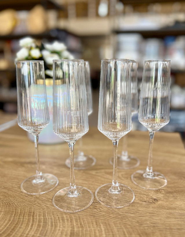 گیلاس خوری شیار دار برند دلی گلس deli glass