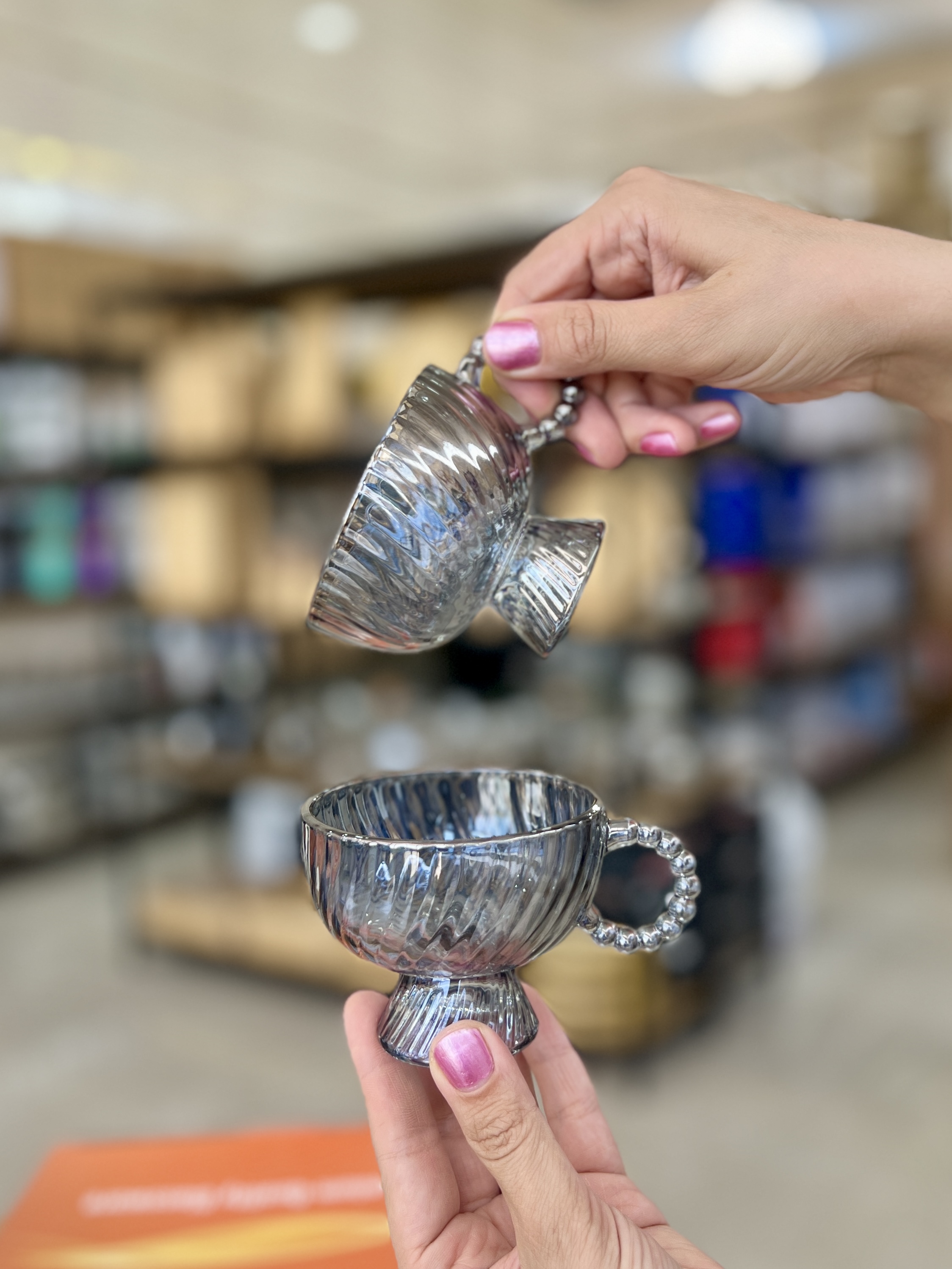 فنجان دسته مرواریدی دودی پایه دار برند Royal glass وارداتی