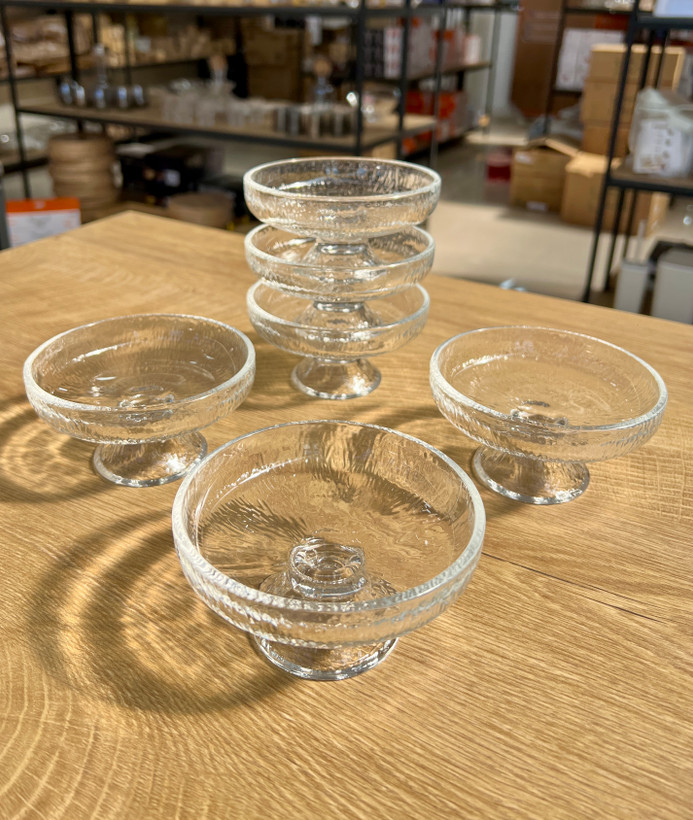 دسر خوری و بستنی خوری مدل bing دلی گلس deli glass